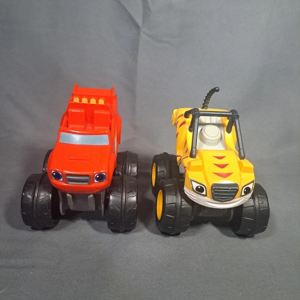 Mattel Blaze and the Monster Machines Slam & Go Blaze and Stripes Trucks Kids